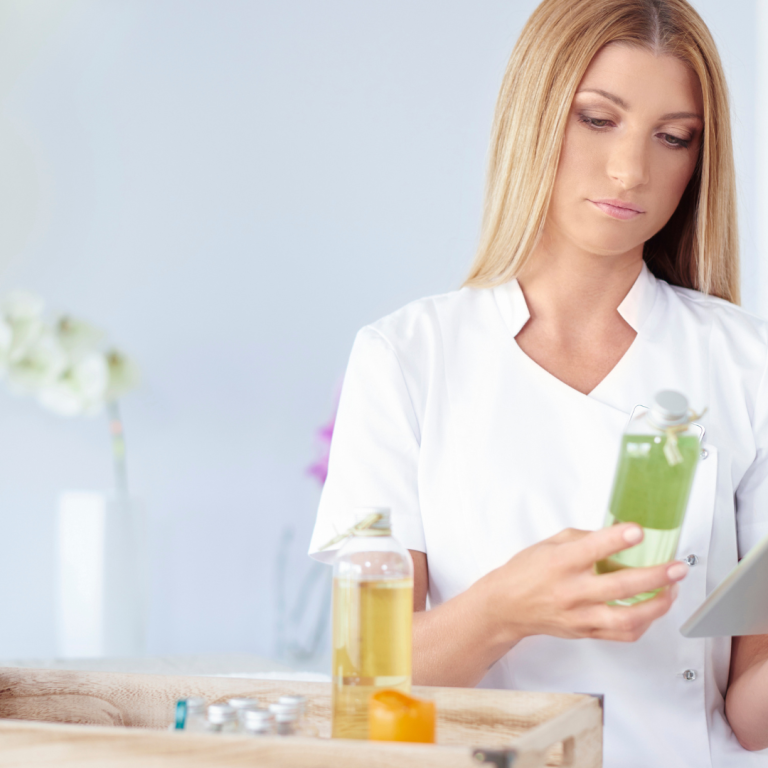 OEM cosmetics manufacturing benefits